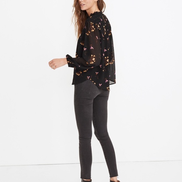 Madewell | Georgette Ruffle-Collar Smocked Top in Falling Freesias - Picture 8 of 8